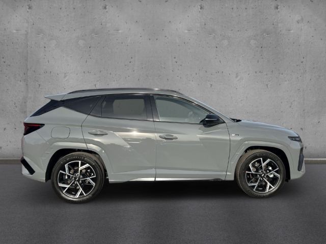 Fahrzeugabbildung Hyundai TUCSON FL PHEV 1.6 2WD N-LINE Panorama Sitz-P Assist-P HUD Navi digitales Cockpit Soundsystem