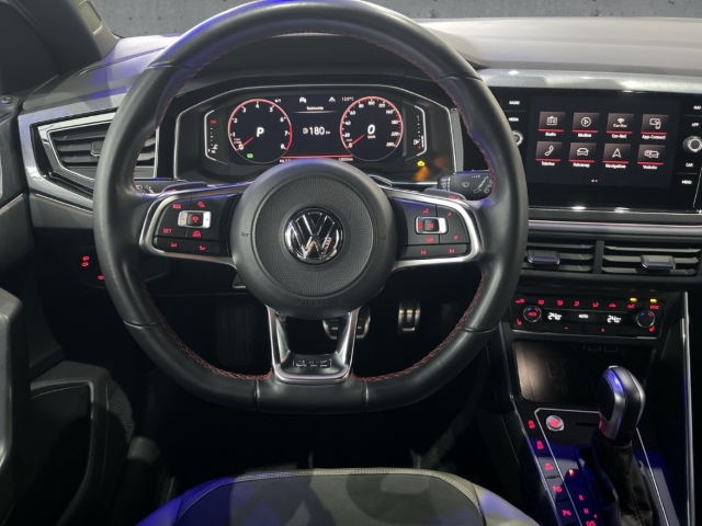 Fahrzeugabbildung Volkswagen Polo 2.0 TSI GTI RKam ACC Navi LED AID