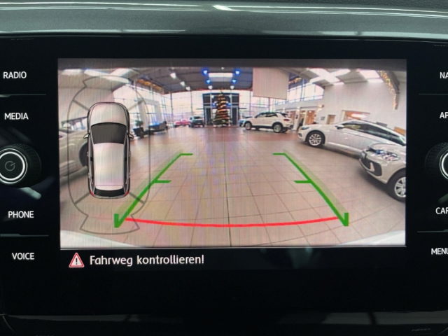 Fahrzeugabbildung Volkswagen Polo 2.0 TSI GTI RKam ACC Navi LED AID