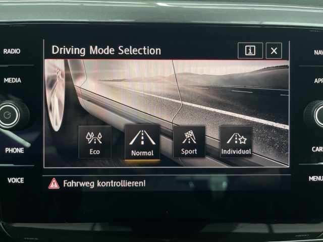 Fahrzeugabbildung Volkswagen Polo 2.0 TSI GTI RKam ACC Navi LED AID