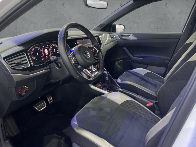 Fahrzeugabbildung Volkswagen Polo 2.0 TSI GTI RKam ACC Navi LED AID