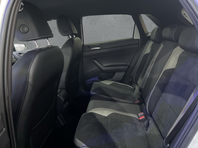 Fahrzeugabbildung Volkswagen Polo 2.0 TSI GTI RKam ACC Navi LED AID