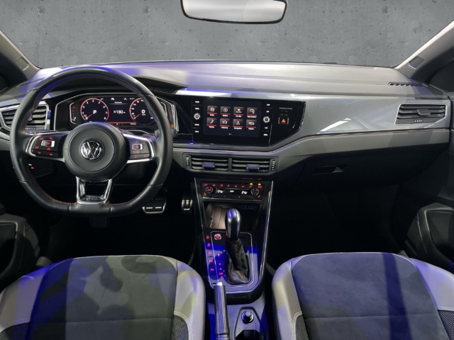 Fahrzeugabbildung Volkswagen Polo 2.0 TSI GTI RKam ACC Navi LED AID