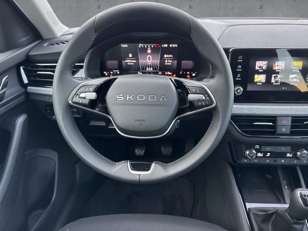 Fahrzeugabbildung SKODA Kamiq 1.0 TSI SELECTION LED SHZ Temp PDC Klima