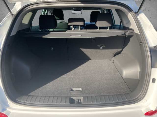 Fahrzeugabbildung Hyundai TUCSON 1.7 CRDi Intro Edition Nav SHZ LHZ Kamera