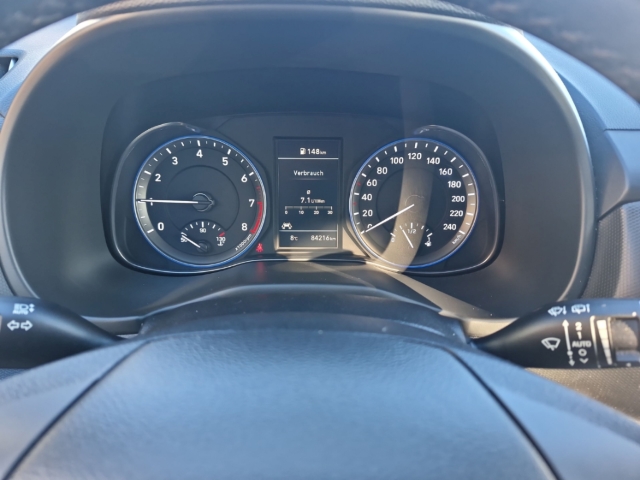 Fahrzeugabbildung Hyundai KONA 1.0 T-GDi Premium Navi Leder LED HuD BlindSpot KeyLess