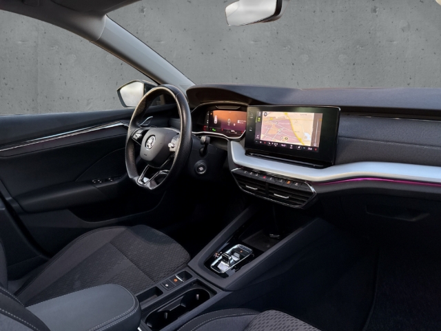 Fahrzeugabbildung SKODA Octavia Combi iV 1.4 Style Navi elektr.Heck SHZ PDC SideAssist