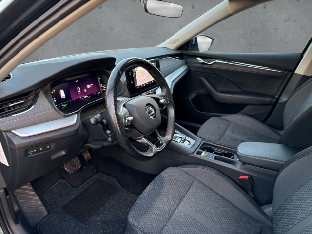 Fahrzeugabbildung SKODA Octavia Combi iV 1.4 Style Navi elektr.Heck SHZ PDC SideAssist