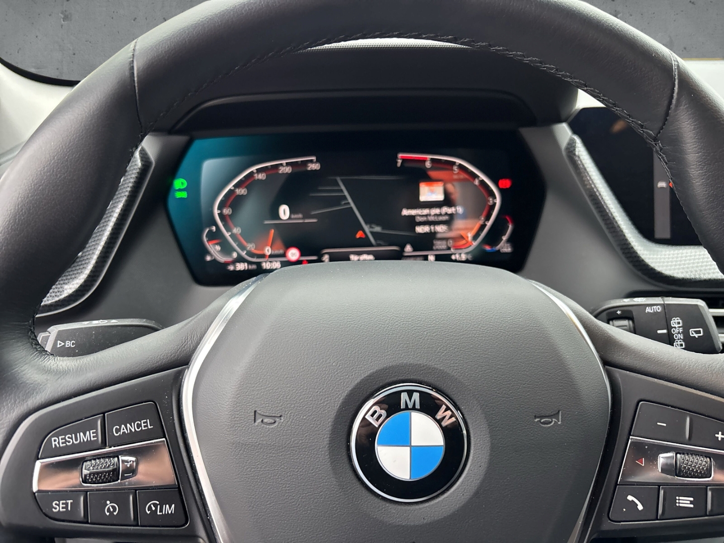 Fahrzeugabbildung BMW 118 i Sport Line ShadowLine AdaptLED Navi PDC