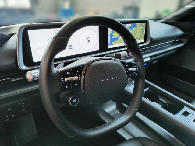 Fahrzeugabbildung Hyundai IONIQ 6 77,4kWh 4WD UNIQ HUD Navi Digitales Cockpit Memory Sitze Soundsystem Bose