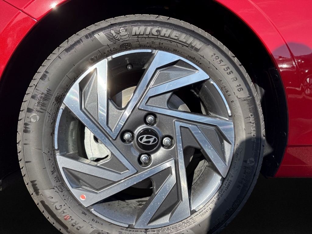 Fahrzeugabbildung Hyundai i20 1.0 T-GDI MT Trend Navi Digitales Cockpit Apple CarPlay Android Auto Fahrerprofil