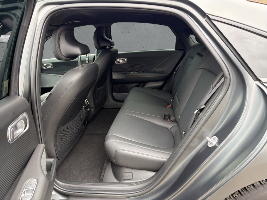 Fahrzeugabbildung Hyundai IONIQ 6 77,4kWh 2WD UNIQ Digi-Spiegel HUD Navi Digitales Cockpit Memory Sitze Soundsystem