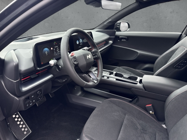 Fahrzeugabbildung Hyundai IONIQ 6 EV FL MY26 84kWh 4WD N-Line X 20LM Matrix LED Blendfreies Fernl. Kurvenlicht ACC