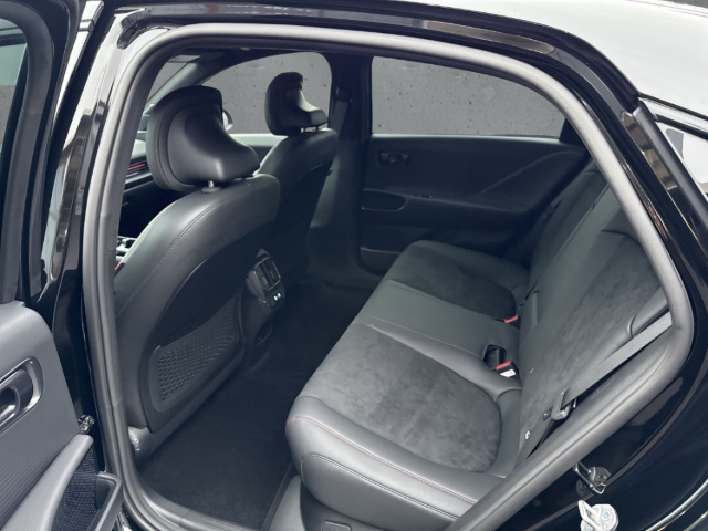 Fahrzeugabbildung Hyundai IONIQ 6 EV FL MY26 84kWh 4WD N-Line X 20LM Matrix LED Blendfreies Fernl. Kurvenlicht ACC