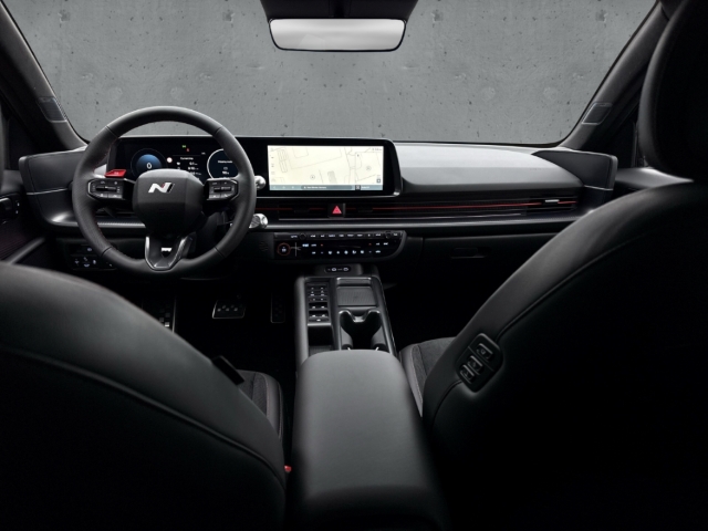 Fahrzeugabbildung Hyundai IONIQ 6 EV FL MY26 84kWh 4WD N-Line X 20LM Matrix LED Blendfreies Fernl. Kurvenlicht ACC