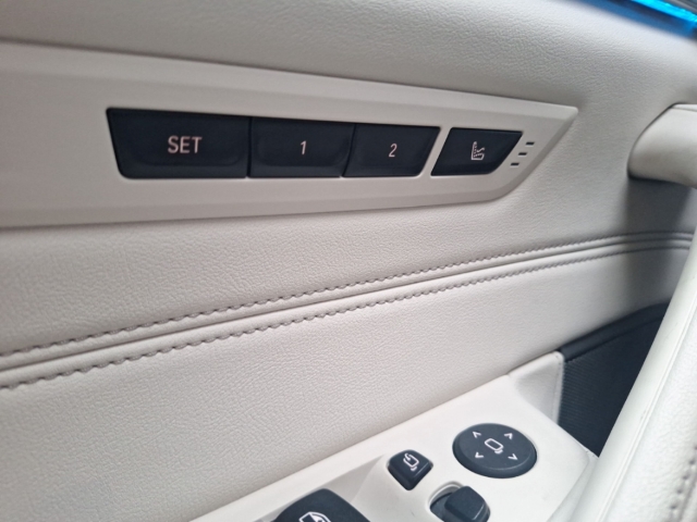 Fahrzeugabbildung BMW 545 e Luxury Line xDrive HUD Navi Leder Digitales Cockpit Memory Sitze Soundsystem