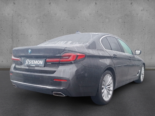 Fahrzeugabbildung BMW 545 e Luxury Line xDrive HUD Navi Leder Digitales Cockpit Memory Sitze Soundsystem