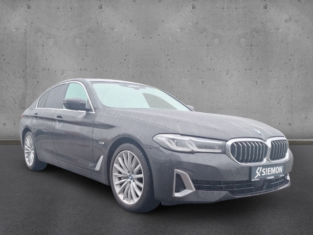 Fahrzeugabbildung BMW 545 e Luxury Line xDrive HUD Navi Leder Digitales Cockpit Memory Sitze Soundsystem