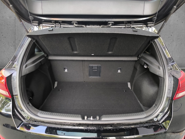 Fahrzeugabbildung Hyundai i30 FL 5-Türer MY25 1.5 DCT N-Line Sitz-P Navi Digitales Cockpit LED Apple