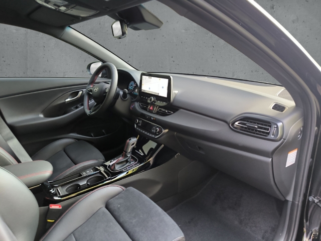 Fahrzeugabbildung Hyundai i30 FL 5-Türer MY25 1.5 DCT N-Line Sitz-P Navi Digitales Cockpit LED Apple