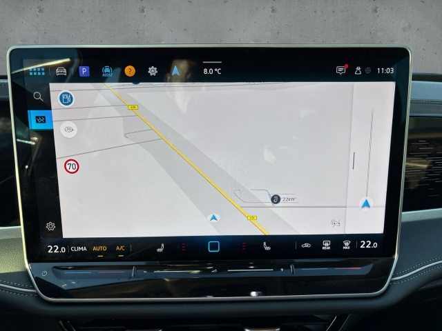 Fahrzeugabbildung Volkswagen Passat 1.5 eTSI DSG Elegance IQ.Light EasyOpen