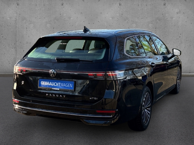 Fahrzeugabbildung Volkswagen Passat 1.5 eTSI DSG Elegance IQ.Light EasyOpen
