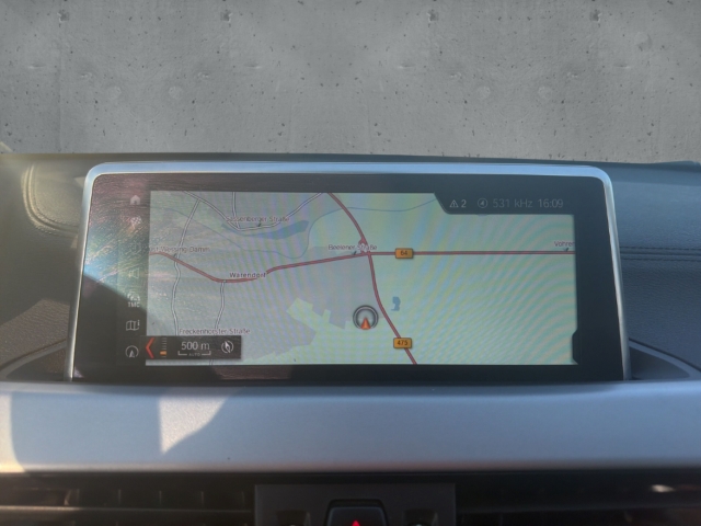 Fahrzeugabbildung BMW X2 sDrive18i Advantage LED Navi Temp Klimaauto