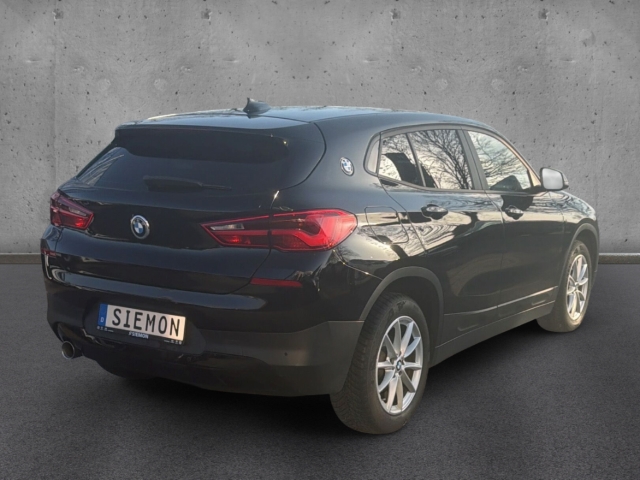 Fahrzeugabbildung BMW X2 sDrive18i Advantage LED Navi Temp Klimaauto