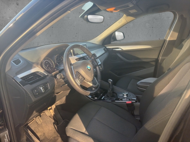 Fahrzeugabbildung BMW X2 sDrive18i Advantage LED Navi Temp Klimaauto