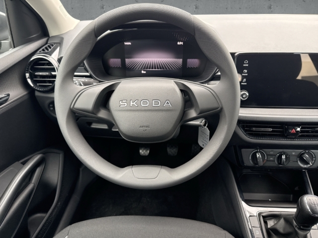 Fahrzeugabbildung SKODA Fabia 1.0 MPI Essence PDC LED Klima