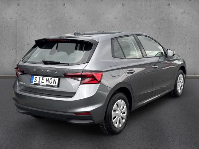 Fahrzeugabbildung SKODA Fabia 1.0 MPI Essence PDC LED Klima