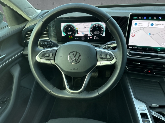 Fahrzeugabbildung Volkswagen Passat Variant 1.5 eTSI DSG Business AHK Nav ACC