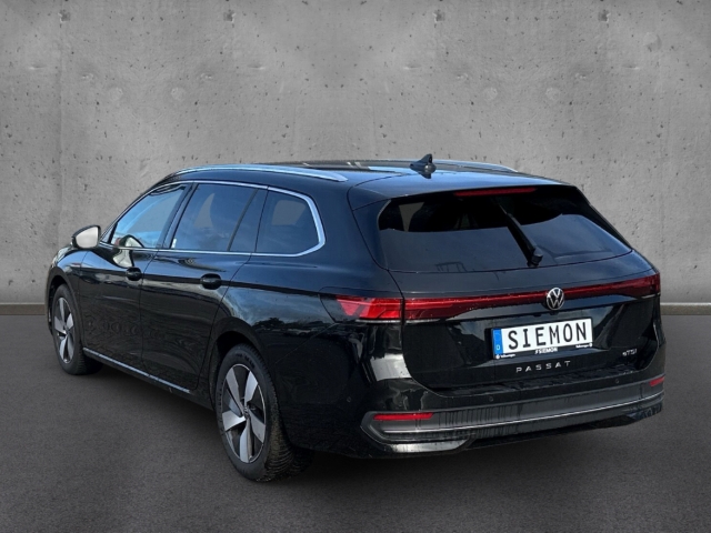 Fahrzeugabbildung Volkswagen Passat Variant 1.5 eTSI DSG Business AHK Nav ACC