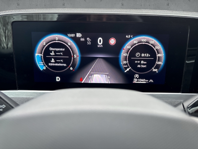 Fahrzeugabbildung Volkswagen Passat 2.0 110 kW R-line TDI DSG SHZ AHK Alu LED