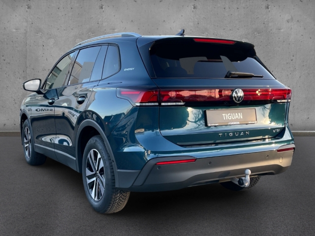 Fahrzeugabbildung Volkswagen Tiguan 1,5l eTSI Energy Life ACC AHK LED 360 Kam