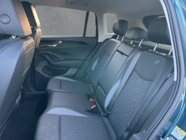 Fahrzeugabbildung Volkswagen Tiguan 1,5l eTSI Energy Life ACC AHK LED 360 Kam