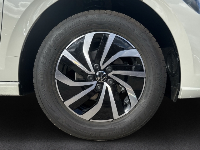 Fahrzeugabbildung Volkswagen Polo 1.0 TSI Life R-Kamera SHZ AppConnect LED