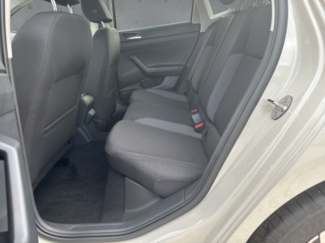 Fahrzeugabbildung Volkswagen Polo 1.0 TSI Life R-Kamera SHZ AppConnect LED