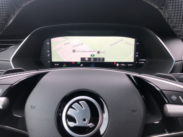 Fahrzeugabbildung SKODA Octavia Combi Sportline 1.5 TSI mHEV DSG LED ACC