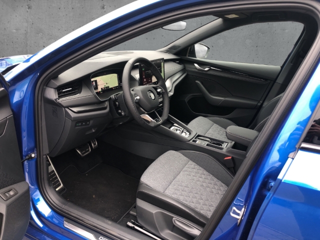 Fahrzeugabbildung SKODA Octavia Combi Sportline 1.5 TSI mHEV DSG LED ACC