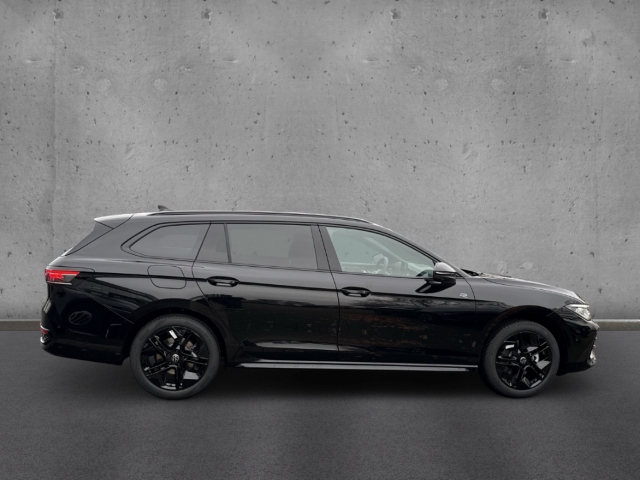 Fahrzeugabbildung Volkswagen Passat Variant 2.0 TDI R-Line HuD BlackStyle AHK
