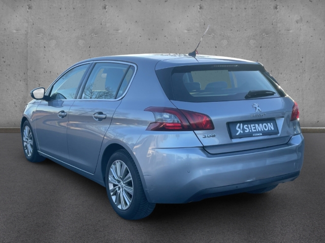 Fahrzeugabbildung Peugeot 308 1,2 PureTech 130 Allure Auto. SHZ GRA Klima