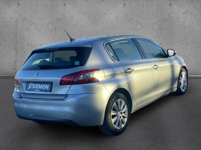 Fahrzeugabbildung Peugeot 308 1,2 PureTech 130 Allure Auto. SHZ GRA Klima