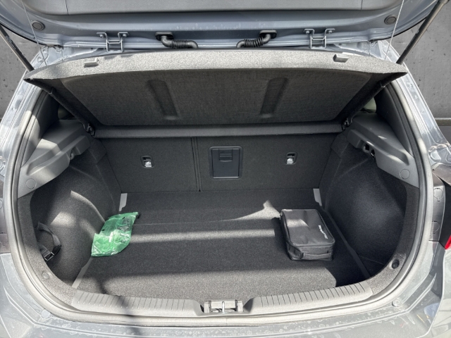 Fahrzeugabbildung Hyundai i30 FL 5-Türer MY25 1.5 MT N-Line Navi Digitales Cockpit LED Apple CarPlay