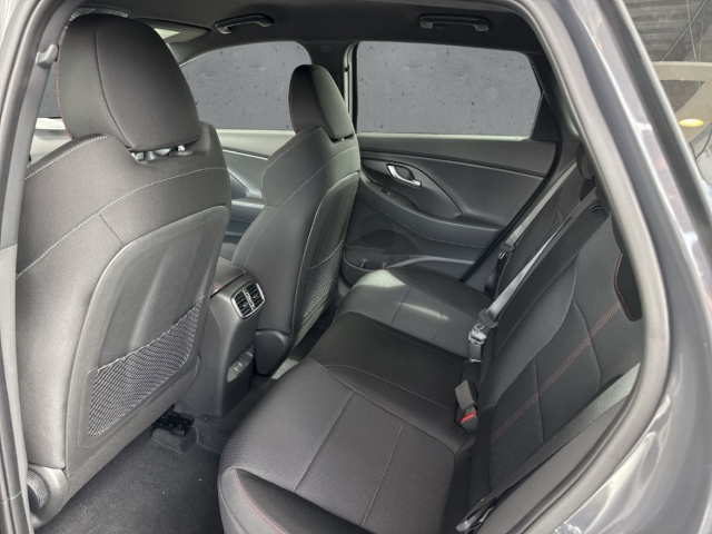 Fahrzeugabbildung Hyundai i30 FL 5-Türer MY25 1.5 MT N-Line Navi Digitales Cockpit LED Apple CarPlay