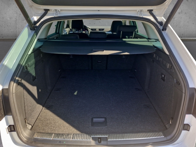 Fahrzeugabbildung SKODA Superb Combi TDI DSG Ambition AHK Nav ACC Kamera