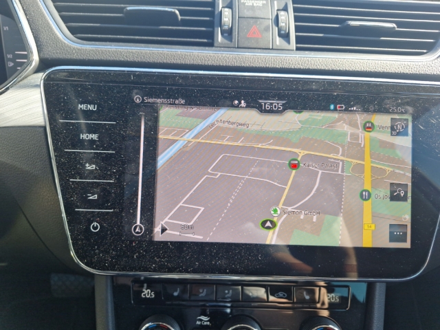 Fahrzeugabbildung SKODA Superb Combi TDI DSG Ambition AHK Nav ACC Kamera