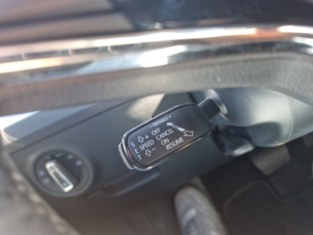 Fahrzeugabbildung SKODA Superb Combi TDI DSG Ambition AHK Nav ACC Kamera