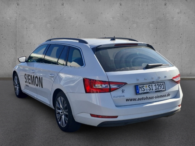 Fahrzeugabbildung SKODA Superb Combi TDI DSG Ambition AHK Nav ACC Kamera