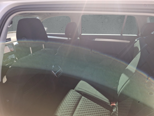 Fahrzeugabbildung SKODA Superb Combi TDI DSG Ambition AHK Nav ACC Kamera